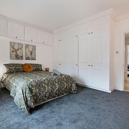 Knightsbridge Two Bed Apartment Londra Exterior foto