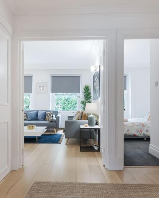 Knightsbridge Two Bed Apartment Londra Exterior foto